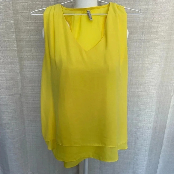 COPY - Women's Yellow Tank Top Blouse - Sz. M - Picture 1 of 4